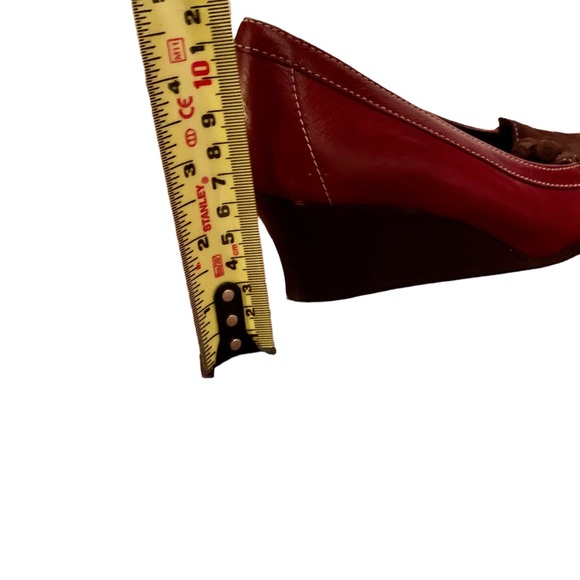 Amalfi by Rangoni Women’s Leather Wedge Heel Loafer Size 6 Burgundy & Brown - Picture 13 of 15